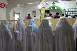 Jamaah Tarekat Naqsabandiyah di Padang rayakan Idul Fitri hari ini