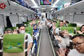 ANTARA berangkatkan 140 pemudik melalui program Mudik Aman BUMN 2025