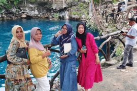 Libur Lebaran permandian Mako dan pantai Morano Muna dikunjungi ribuan pengunjung