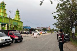 Personel Operasi Ketupat Kayan 2025 Laksanakan Pengamanan Salat Ied