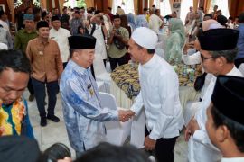 Bupati Banjar Saidi Mansyur halal bihalal dengan Gubernur Kalsel Muhidin