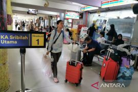 KAI Sumut layani 9.800 penumpang hari pertama Lebaran 2025