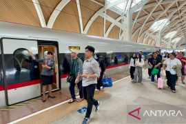 KCIC layani 210 ribu penumpang Whoosh selama libur Lebaran 2025