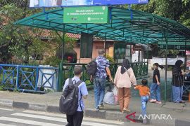 H+2 Lebaran, ribuan penumpang bus tiba di Terminal Kampung Rambutan