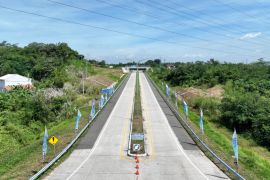 Jalur fungsional Tol Jakarta-Cikampek II Selatan mulai dioperasikan