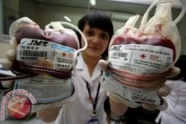 PMI imbau masyarakat donor darah di sela silaturahmi Lebaran