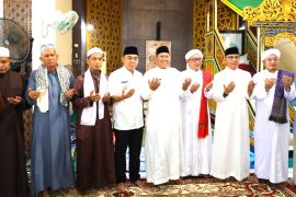 Bupati Batola ajak semua pihak jadikan Idul Fitri pererat silaturahmi