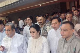 Pimpinan  DPR hadiri "open house" Lebaran Ketua MPR