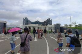 Pengunjung dari luar daerah terkesan saat libur Lebaran  di IKN