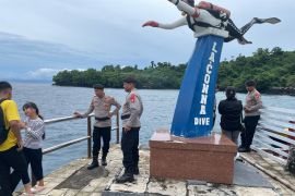 Polda Malut perketat  pengamanan di objek wisata selama liburan