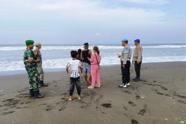 Polairud Jember tingkatkan patroli wisata pantai saat libur Lebaran