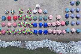 Pemkot Pariaman membuka empat destinasi pantai saat libur Lebaran