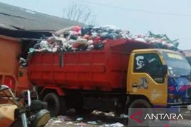 Sampah pada libur Lebaran di Karawang meningkat 10 persen