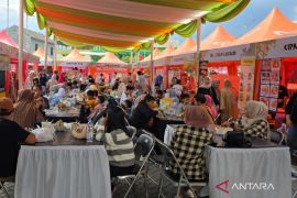 Begini Festival Nyawalan di Garut