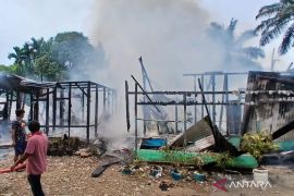 Damkarmat ungkap penyebab kebakaran tiga rumah di Mukomuko