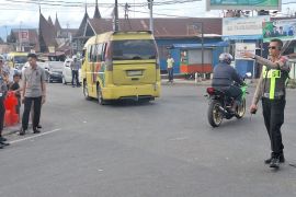 Polda Sumbar paparkan kondisi arus "One Way" Padang-Bukittinggi