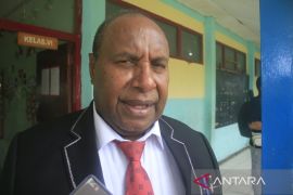 Free meals program running in eight districts of Highland Papua: Govt