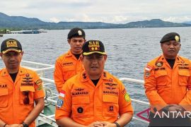 Basarnas Ambon lakukan patroli di tempat  wisata selama libur Lebaran