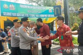 Polda Kalbar meningkatkan pengamanan arus balik di PLBN Entikong