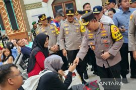 Kapolri cek pelayanan penumpang arus balik di Stasiun Semarang Tawang