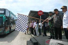 Wali Kota Madiun berangkatkan 10 bus balik gratis ke Jakarta