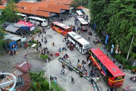38.581 orang lakukan perjalanan dari Terminal Purabaya hari ini