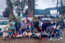 Pemkab Rejang Lebong ajak anak yatim kunjungi obyek wisata DMHB