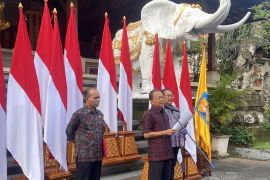 Gubernur Koster tunda bantuan dana ke desa jika salahi Bali Bersih