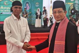 Hercules sumbang Rp50 juta bagi Pondok Pesantren di Sulsel