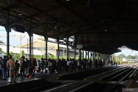 Arus balik penumpang KA di Madiun