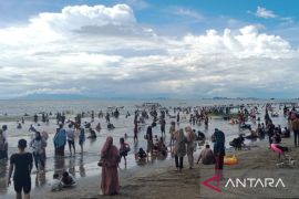 Wisatawan ke Serang pada libur Idul Fitri capai 261.295 orang