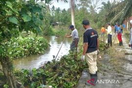 Antisipasi Banjir, Pemkot Tanjungbalai bersihkan alur sungai Bandar Jepang