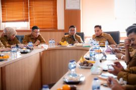 Gubernur Andra Soni pastikan kesiapan layanan pemutihan pajak motor