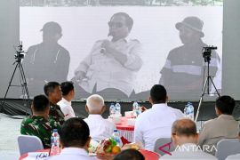 Tanaman padi, Bobby minta bantuan Presiden perbaiki tanggul irigasi