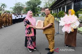 Bupati Kotim lepas purna tugas staf ahli dengan pujian