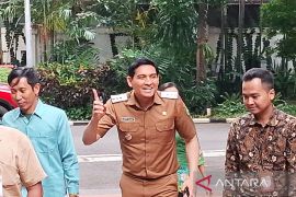 Kemendagri akan tentukan nasib Lucky Hakim dalam 14 hari