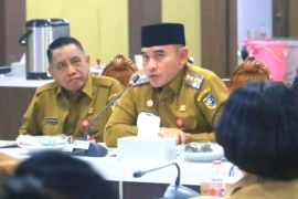 Bupati Tanah Laut ingin camat mampu berkomunikasi baik ke masyarakat