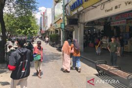 Yogyakarta pastikan penyemprotan rutin atasi bau pesing Malioboro