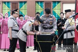 Kapolda Kalsel tekankan integritas saat lantik PJU dan kapolres