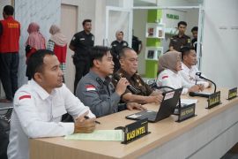 Berkas tiga tersangka uang palsu di Kampus UIN Alauddin dilimpahkan ke Kejari Gowa