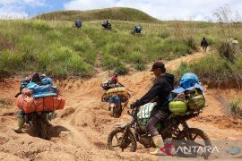 Jalan di Luwu Utara diaspal sejak rusak 20 tahun
