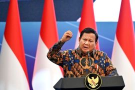 Prabowo urges end to import quotas to boost business competition
