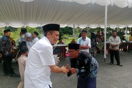 Ratusan calon haji Lombok Tengah ikuti manasik haji pertama