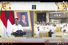 Menkum tekankan transformasi digital dan apresiasi ASN berprestasi dalam momen Halal Bihalal