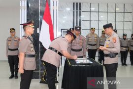 Kapolda Kalbar tekankan kolaborasi - inovasi kepada pejabat baru