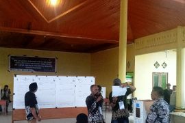 Calon Bupati Amus - Hamzah kembali gugat KPU Buru ke MK