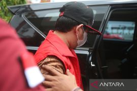 FOTO - Penangkapan DPO kasus korupsi redistribusi tanah negara