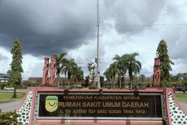 Layanan Disdukcapil di RSUD Mimika bantu warga punya dokumen kependudukan