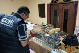 Kriminal kemarin, pabrik uang palsu dan kematian wartawan di Jakbar