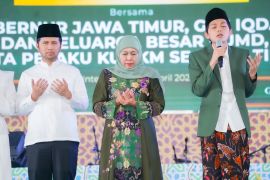 Gubernur minta BUMD-UMKM Jatim optimistis hadapi gejolak ekonomi global